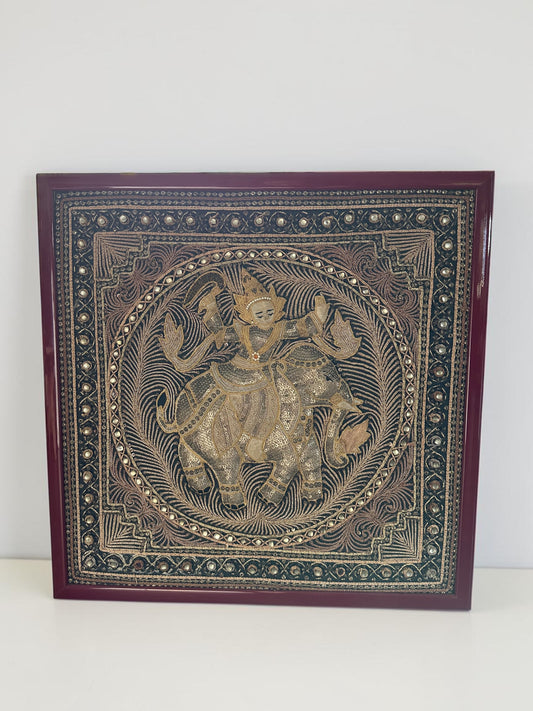 Vintage Kalaga-borduurwerk schilderij met olifant uit Myanmar