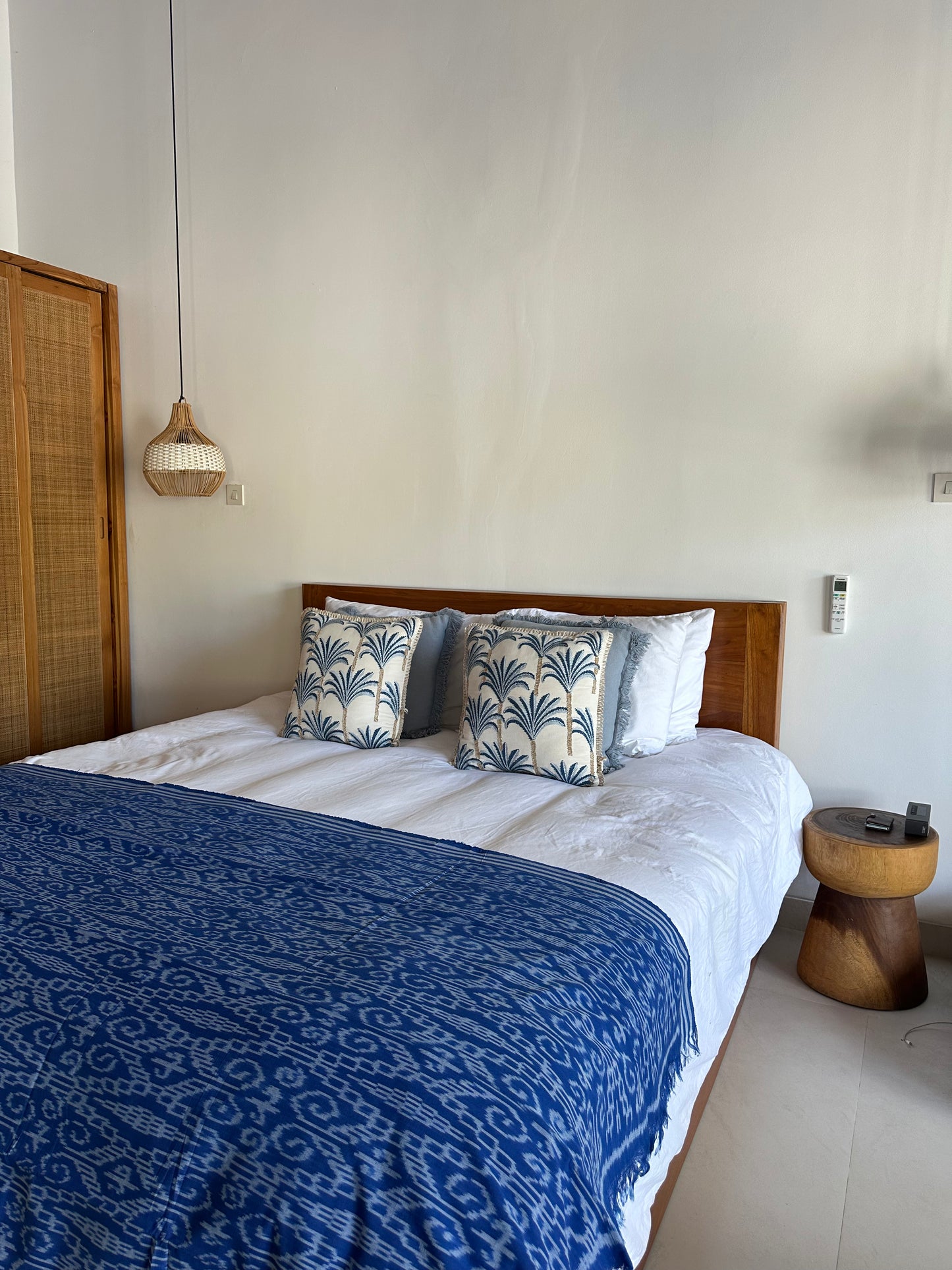 Ikat Woontextiel – Sumba, Indonesië – 240 × 120 cm, Indigo Blauw