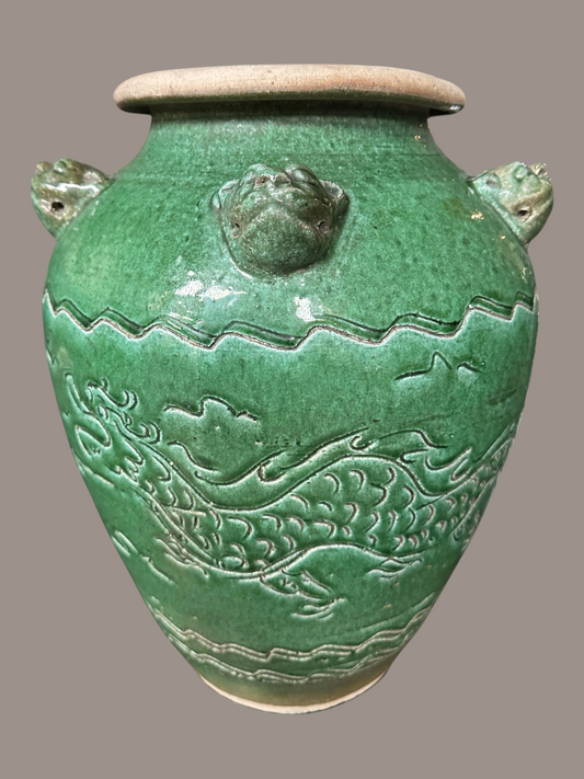 Chinese groen geglazuurde keramische drakenpot